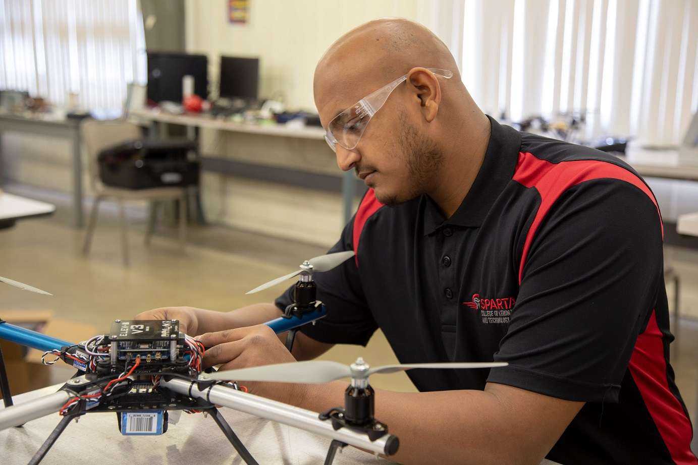 AET student working on drone - Spartan College