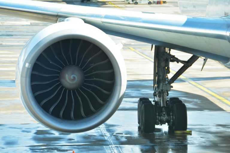 airplane turbine
